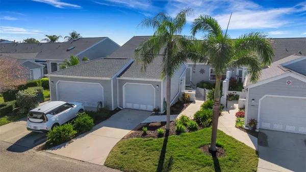 Property Slideshow image 3 of 53 | 1233 spoonbill landings cir na, Bradenton, FL, 34209