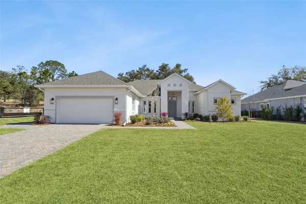 Property Slideshow image 2 of 37 | 4044 pinnacle pl, Lady Lake, FL, 32159
