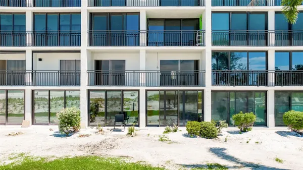 Property Slideshow image 3 of 29 | 19 whispering sands dr 203, Sarasota, FL, 34242