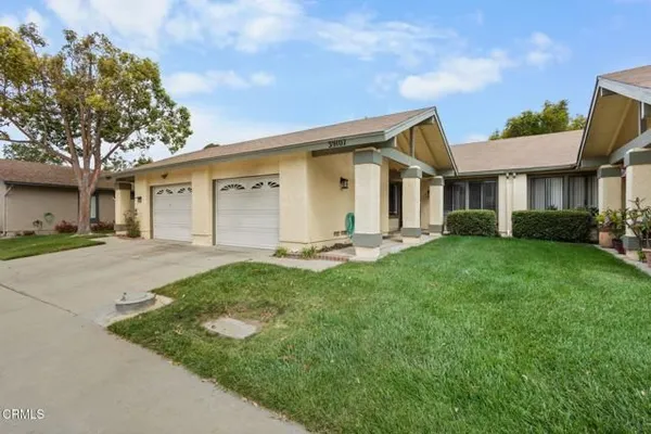 Property Slideshow image 2 of 27 | 39107 village 39 39, Camarillo, CA, 93012