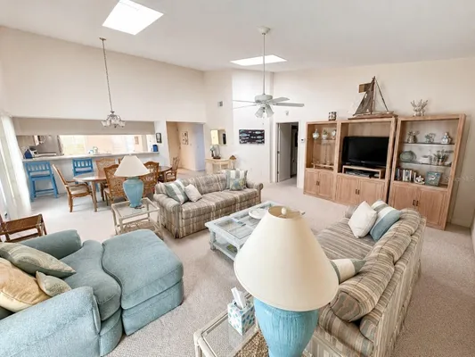 Property Slideshow image 3 of 28 | 4068 wilshire cir 145, Sarasota, FL, 34238
