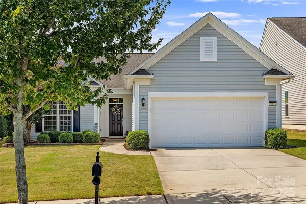 Property Slideshow image 2 of 32 | 20151 dovekie ln, Fort Mill, SC, 29707