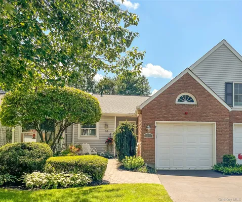 Property Slideshow image 3 of 3 | 18 chippendale dr, Brookhaven, NY, 11766