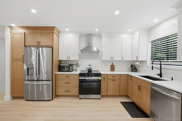 Property Slideshow image 2 of 16 | 386 heritage hls a, Somers, NY, 10589
