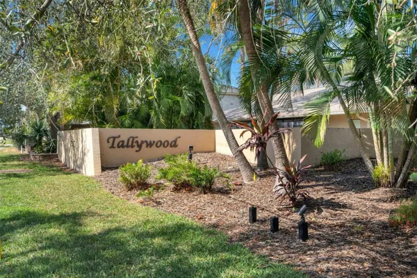 Property Slideshow image 3 of 22 | 3448 tallywood cir # 7050, Sarasota, FL, 34237