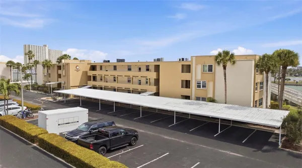 Property Slideshow image 3 of 56 | 7465 bay island dr 112, South Pasadena, FL, 33707