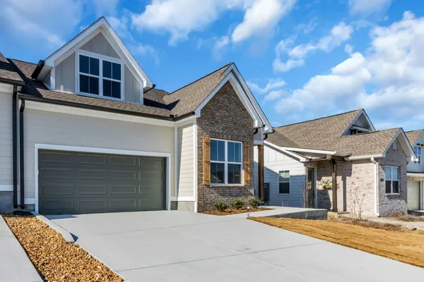 Property Slideshow image 2 of 34 | 527 byers ct, Smyrna, TN, 37167