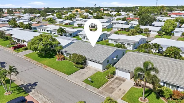 Property Slideshow image 2 of 43 | 9304 41st st, Pinellas Park, FL, 33782