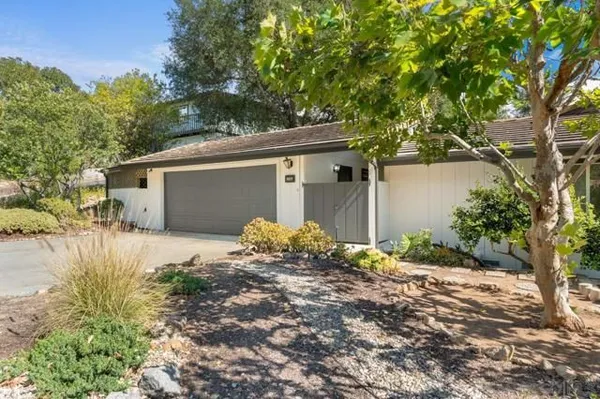 Property Slideshow image 2 of 72 | 9817 sage hl, Escondido, CA, 92026