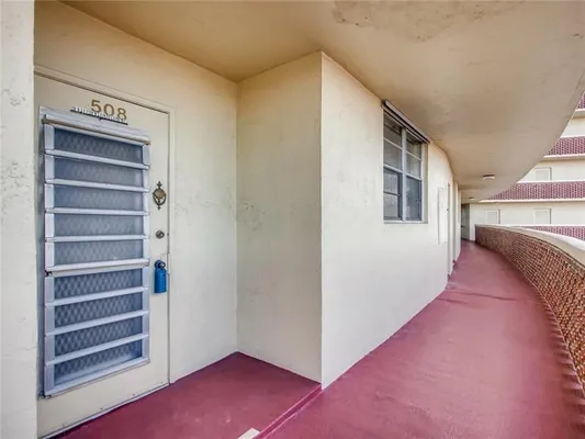 Property Slideshow image 2 of 41 | 2731 ne 14th street cswy 508, Pompano Beach, FL, 33062