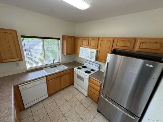 Property Slideshow image 2 of 15 | 2895 w riverwalk cir 301, Littleton, CO, 80123
