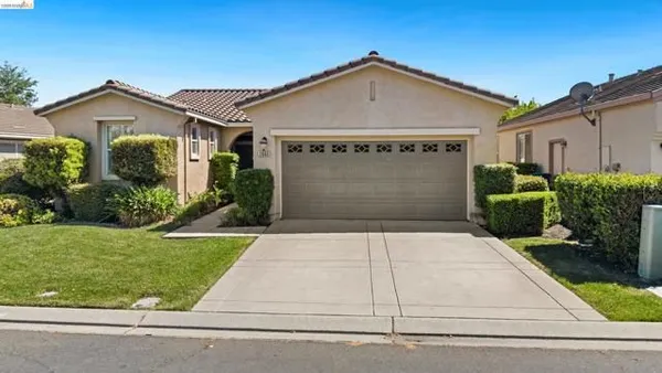 Property Slideshow image 2 of 39 | 1063 waterwood dr, Rio Vista, CA, 94571