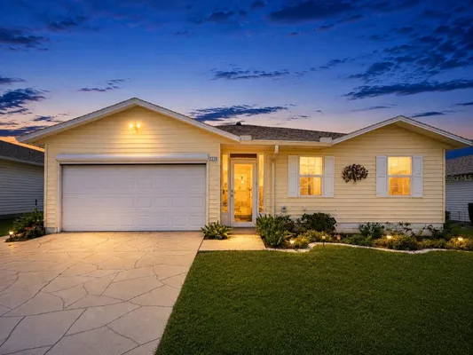 Property Slideshow image 3 of 28 | 2228 grand cypress dr, Lakeland, FL, 33810