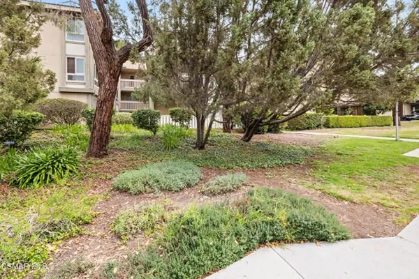 Property Slideshow image 3 of 24 | 286 oakleaf dr 32, Thousand Oaks, CA, 91360