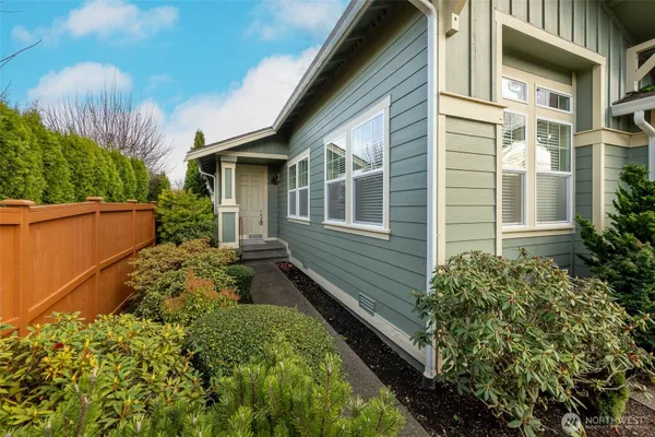 Property Slideshow image 2 of 29 | 4986 meriwood dr, Lacey, WA, 98516