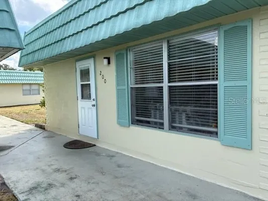 Property Slideshow image 3 of 20 | 101 cambridge trl 200, Sun City Center, FL, 33573