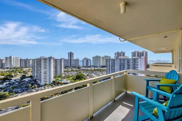 Property Slideshow image 2 of 45 | 3200 ne 36th st 1721, Fort Lauderdale, FL, 33308