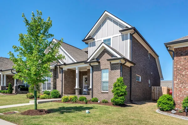 Property Slideshow image 2 of 57 | 6221 crawford dr, Hermitage, TN, 37076