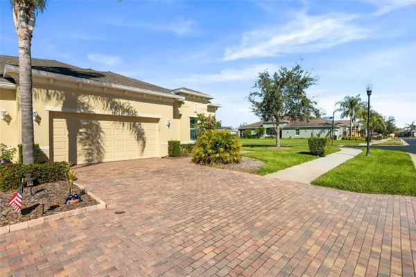 Property Slideshow image 3 of 41 | 703 chipper dr, Sun City Center, FL, 33573