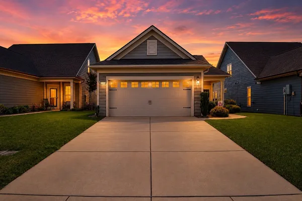 Property Slideshow image 2 of 29 | 1236 del webb blvd, Spring Hill, TN, 37174