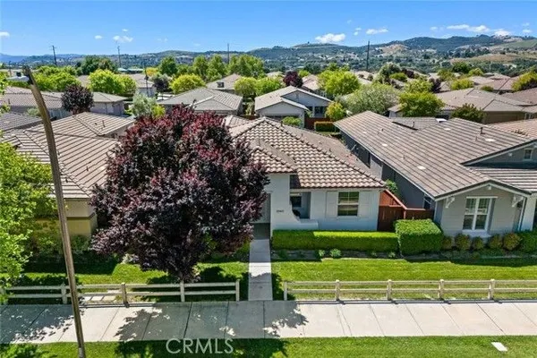 Property Slideshow image 2 of 50 | 2563 clubhouse dr, Paso Robles, CA, 93446