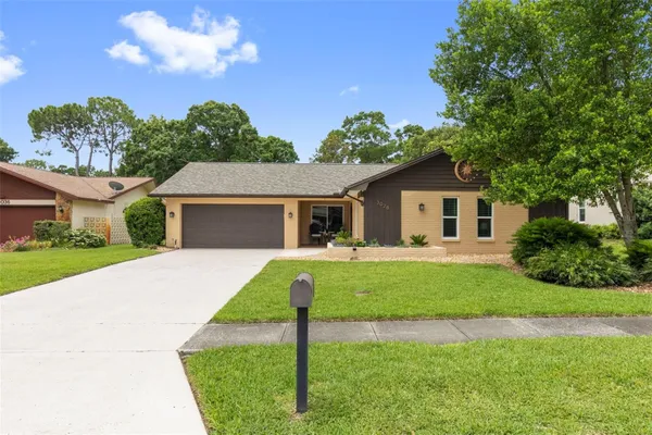 Property Slideshow image 3 of 48 | 3028 gregor ct, Palm Harbor, FL, 34684