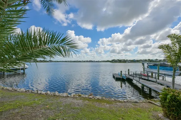 Property Slideshow image 3 of 89 | 5229 brighton shore dr, Apollo Beach, FL, 33572