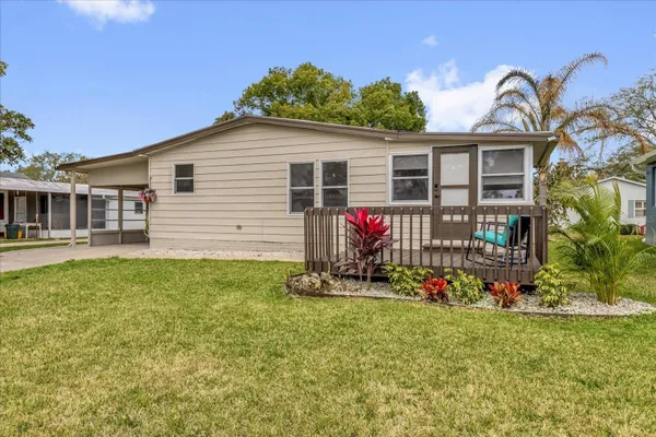 Property Slideshow image 3 of 35 | 1229 dustin dr, Lady Lake, FL, 32159