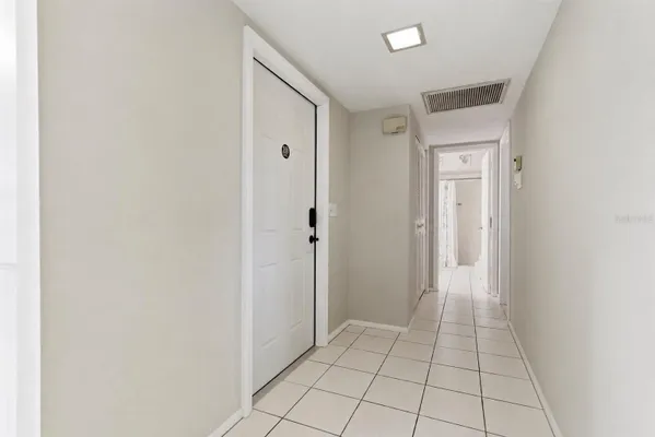 Property Slideshow image 2 of 39 | 1141 merle way 14, Sarasota, FL, 34232