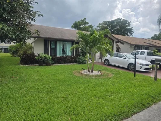 Property Slideshow image 2 of 19 | 2098 sw 17th dr, Deerfield Beach, FL, 33442