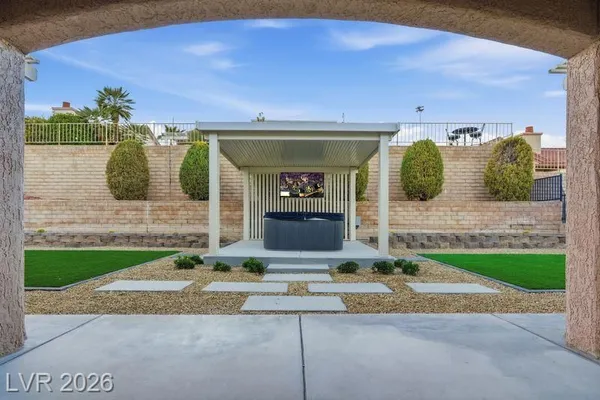 Property Slideshow image 2 of 68 | 2621 hanging rock dr, Las Vegas, NV, 89134