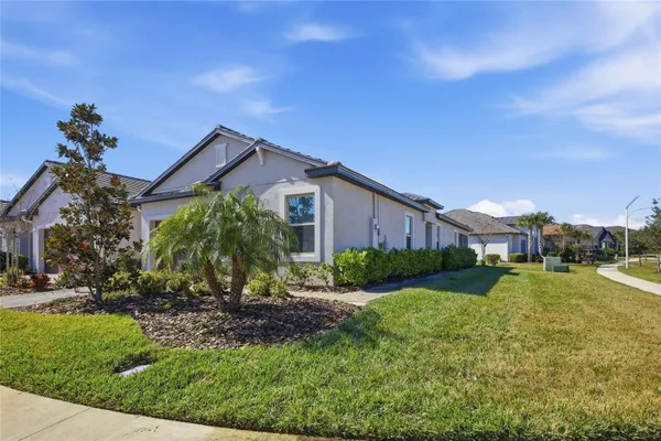 Property Slideshow image 2 of 37 | 10162 echo dock loop, San Antonio, FL, 33576