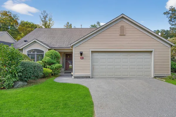 Property Slideshow image 3 of 50 | 831 heritage hls, Somers, NY, 10589