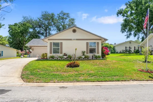 Property Slideshow image 2 of 38 | 10520 springwood dr, Port Richey, FL, 34668