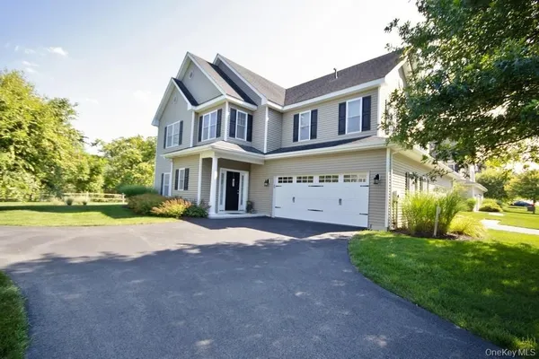 Property Slideshow image 2 of 28 | 11 revolution rd, Cold Spring, NY, 10516