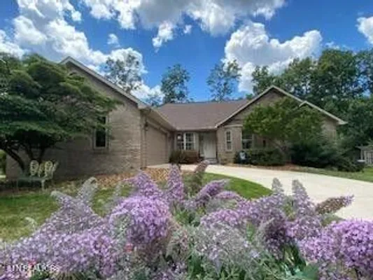 Property Slideshow image 2 of 40 | 116 huntington dr, Crossville, TN, 38558