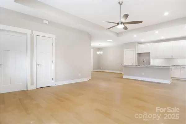 Property Slideshow image 3 of 47 | 48 creekside view dr, Asheville, NC, 28804