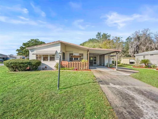 Property Slideshow image 2 of 38 | 1102 dustin dr, Lady Lake, FL, 32159