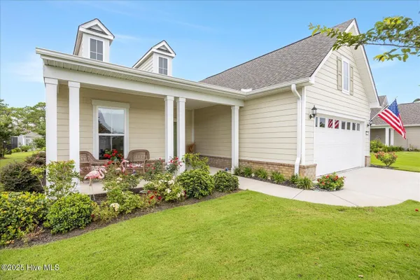 Property Slideshow image 2 of 74 | 3236 penzance row, Wilmington, NC, 28412