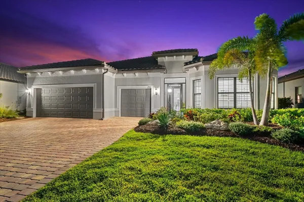 Property Slideshow image 3 of 99 | 17916 northwood pl, Lakewood Ranch, FL, 34202