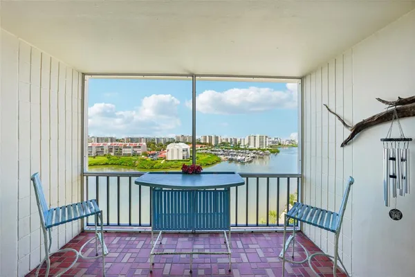 Property Slideshow image 3 of 66 | 7400 sun island dr 802, South Pasadena, FL, 33707
