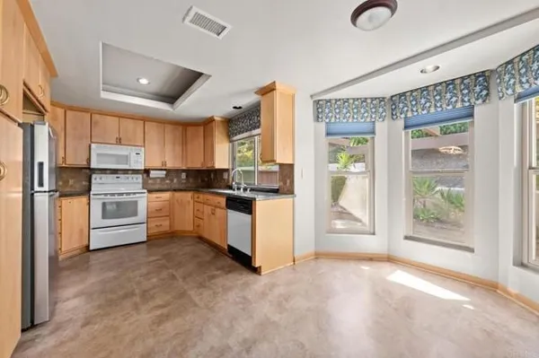 Property Slideshow image 3 of 33 | 1642 via barlovento, San Marcos, CA, 92078