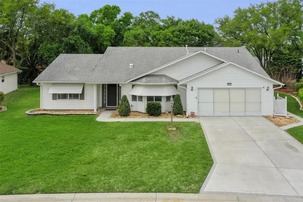 Property Slideshow image 2 of 84 | 26907 forest hills st, Leesburg, FL, 34748