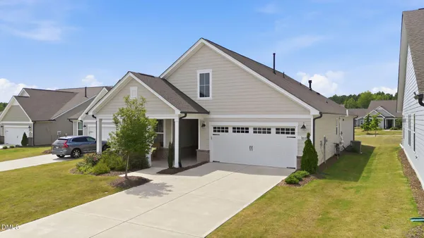 Property Slideshow image 3 of 54 | 1618 plover cir, Fuquay Varina, NC, 27526