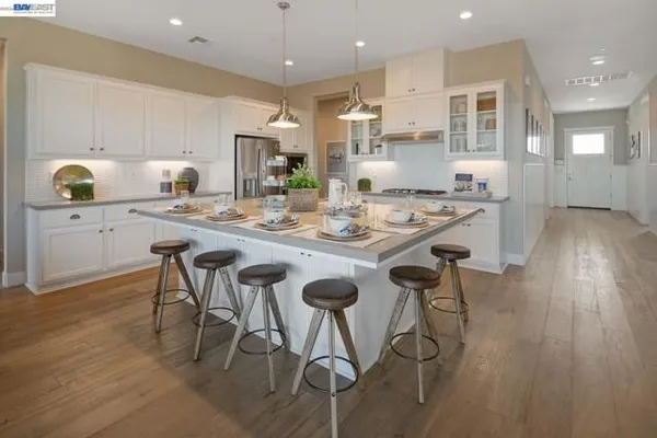 Property Slideshow image 3 of 42 | 972 conrad st, Manteca, CA, 95336