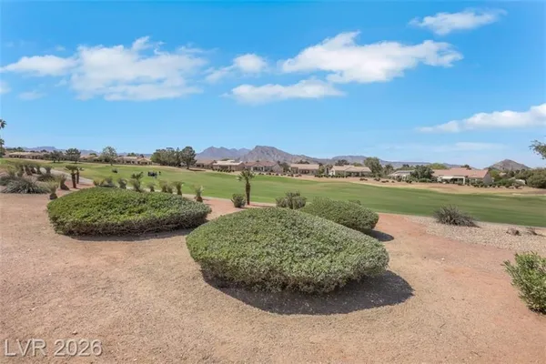 Property Slideshow image 3 of 38 | 2921 golf links dr, Las Vegas, NV, 89134