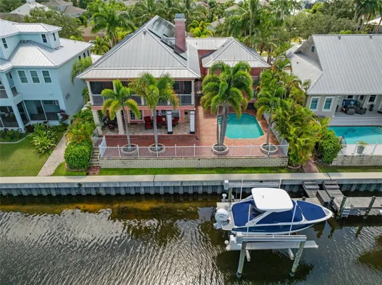 Property Slideshow image 3 of 94 | 825 islebay dr, Apollo Beach, FL, 33572