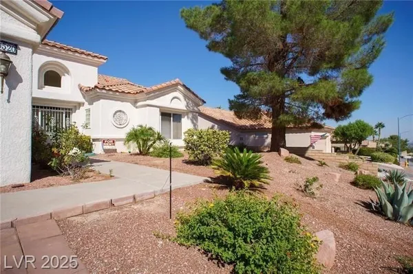 Property Slideshow image 3 of 32 | 10520 shoalhaven dr, Las Vegas, NV, 89134
