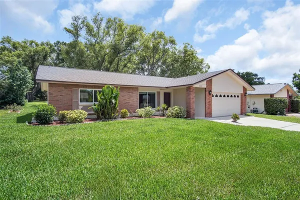 Property Slideshow image 2 of 53 | 2472 malcolm dr, Palm Harbor, FL, 34684