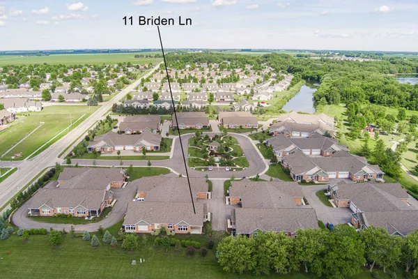 Property Slideshow image 2 of 46 | 11 briden ln 11, Sycamore, IL, 60178